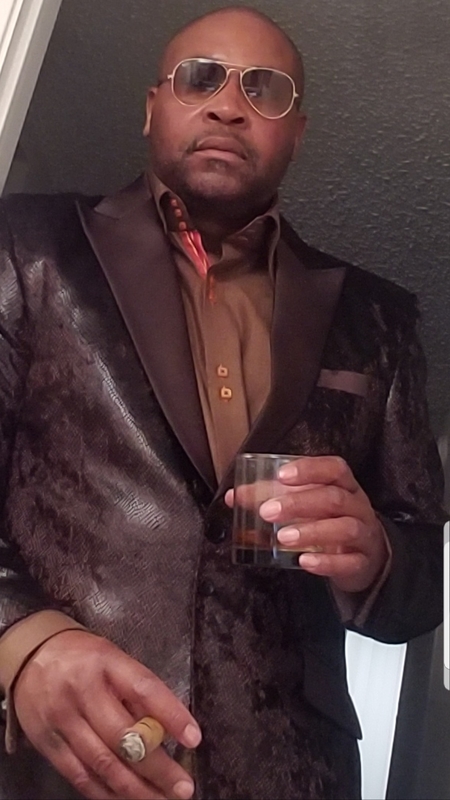 Date this happy United States man Hbombr from Dallas US19877