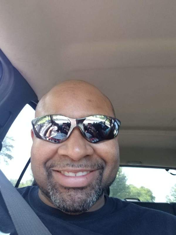 Date this gorgeous United States man Derrick from Aurora US19918