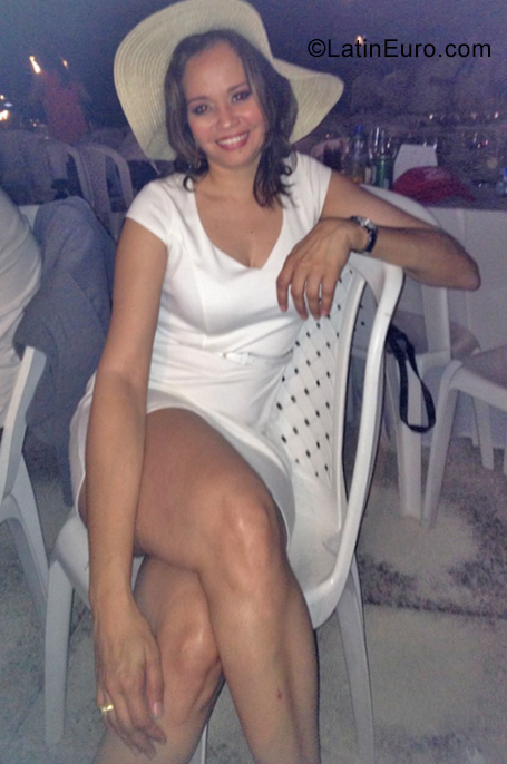 Date this stunning Panama girl Gabriela from Panama PA1151