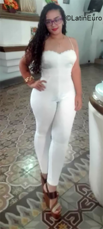 Date this hot Venezuela girl Stefany from Barquisimeto VE2378