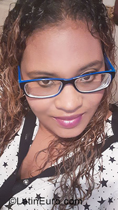 Date this lovely Dominican Republic girl Yoa from San Cristobal DO34973