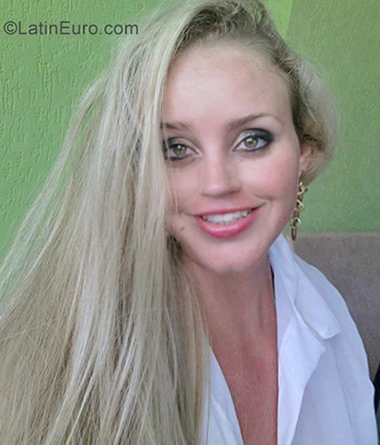 Date this cute Brazil girl Isabela from Mogi Guaçu BR10840
