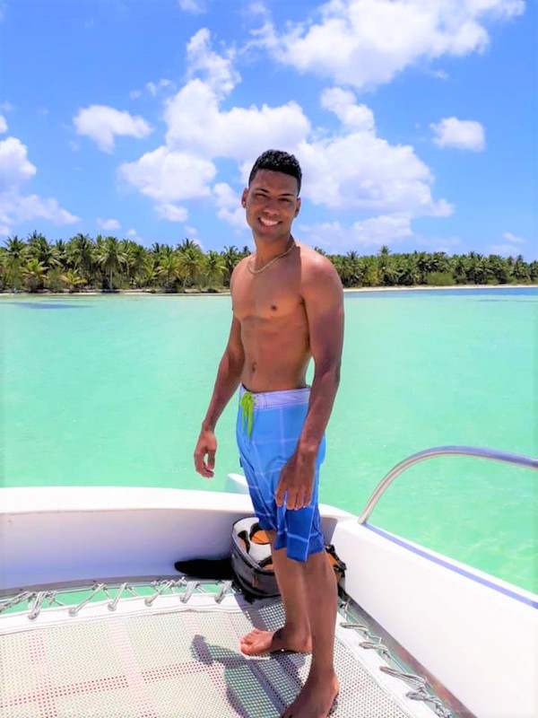 Date this sensual Dominican Republic man Victor from San Rafael Del Yuma DO35068