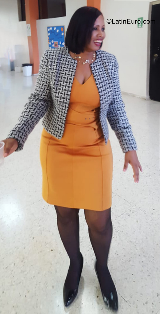 Date this sensual Dominican Republic girl Yesica from San Pedro de Macoris DO35106