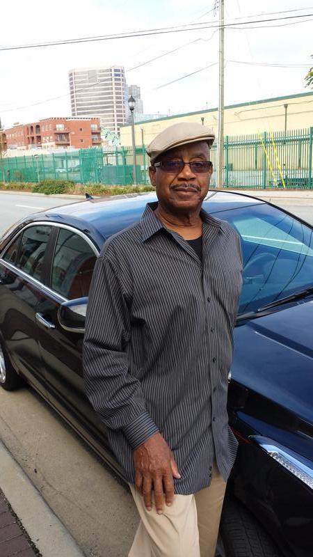 Date this tall United States man Leers from Mcleansville US20087