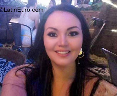 Date this hot Colombia girl ANA MERCEDES from Cali CO25696