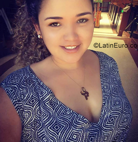 Date this nice looking Chile girl Novelkis from Vina Del Mar CL139