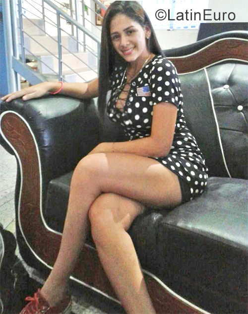 Date this beautiful Venezuela girl Maryri from Barinas VE2543