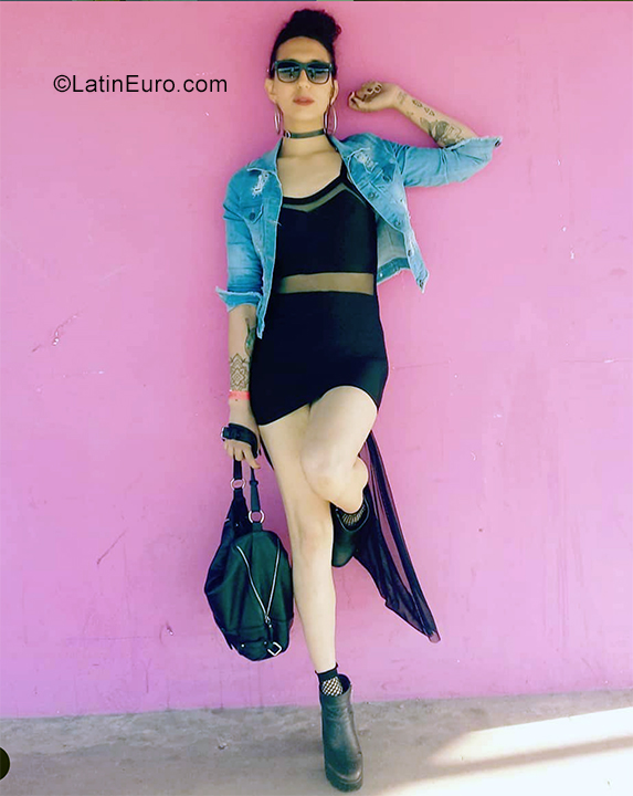 Date this foxy Argentina girl Gala from Buenos Aires AR207