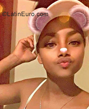 Date this voluptuous Dominican Republic girl Nayali from La Vega DO35587
