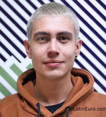 Date this exotic Colombia man Douglas from Medellin CO25844