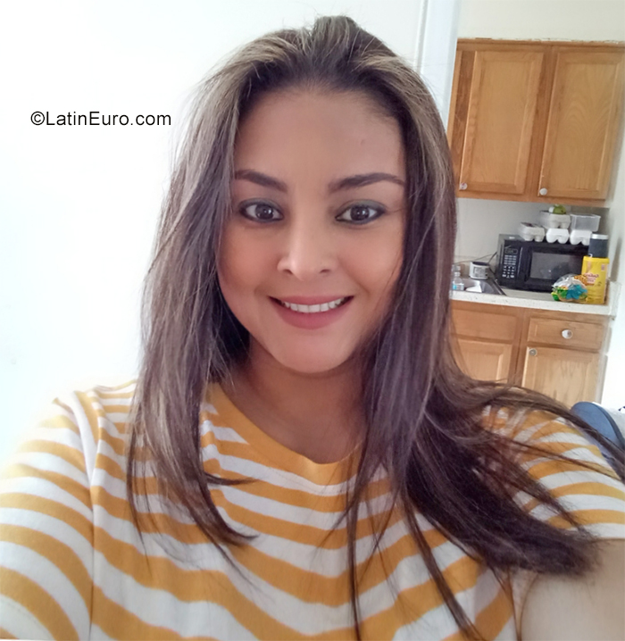 Date this young Honduras girl Jessica from El Progreso HN2687
