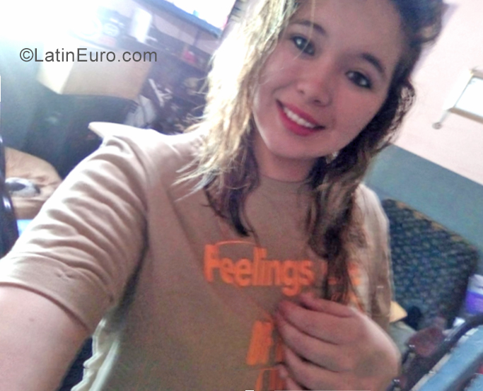 Date this funny Argentina girl Florencia from Buenos Aires AR232