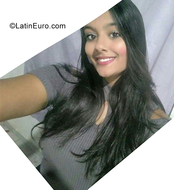 Date this hard body Brazil girl Tamiras from Fortaleza BR10905