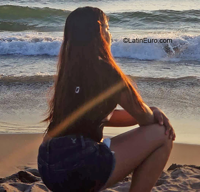Date this charming Guatemala girl Jhule from Guatemala City GT109