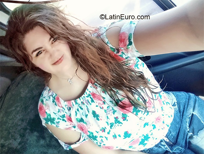 Date this good-looking Argentina girl Viviana from Cordoba AR226