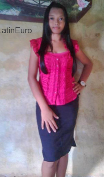 Date this athletic Venezuela girl Genesis from Coro VE2637