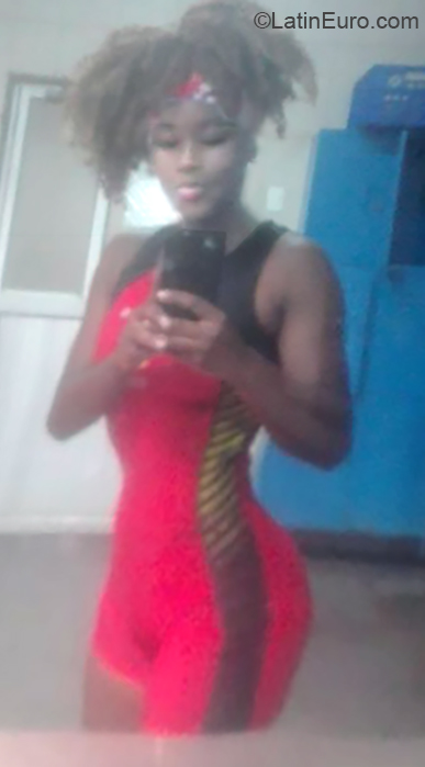 Date this young Ecuador girl Allison from Quito EC366