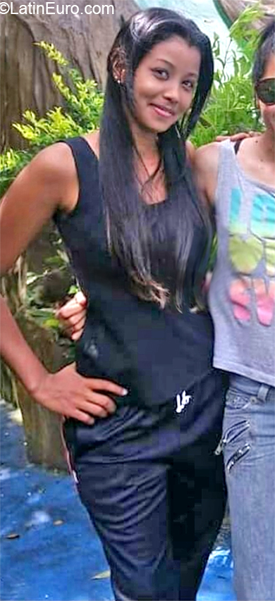 Date this athletic Venezuela girl Migedy from Zaraza VE2687