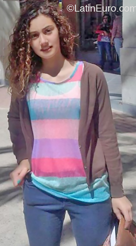 Date this funny Argentina girl Victorina from Bueno Aires AR240