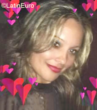 Date this nice looking Cuba girl Mirna from Baracoa CU599