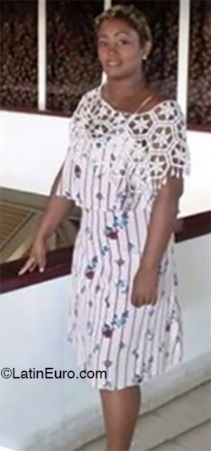 Date this stunning Cuba girl Milesyis from Santiago de Cuba CU601