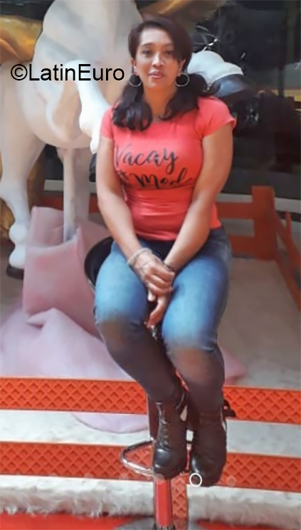 Date this passionate Colombia girl Nidia from Bogota CO26091