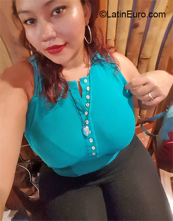 Date this hard body Nicaragua girl Gladys from Managua NI226