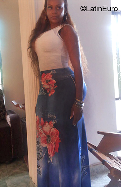 Date this beautiful Colombia girl NAYFER from MEDELLIN CO26117