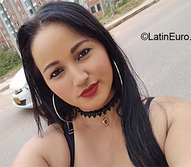 Date this sultry Colombia girl Ingrid from Bucaramanga CO26219