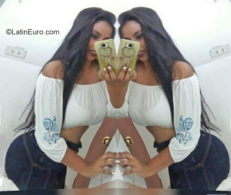 Date this delightful Peru girl Daniela from Araquipa PE1455