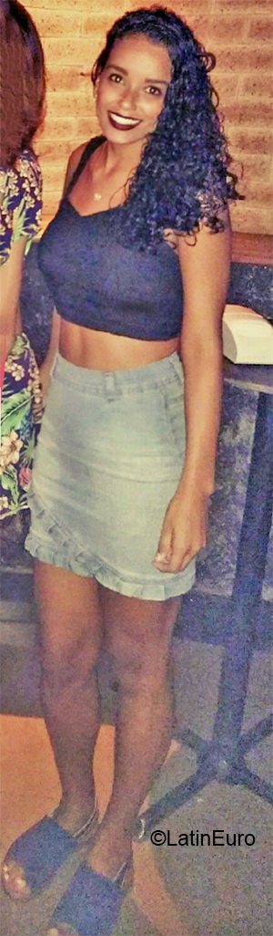 Date this lovely Brazil girl Debora from Vitoria BR10957