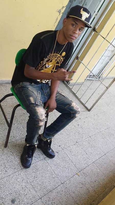 Date this tall Dominican Republic man Evinson from Santiago DO36564