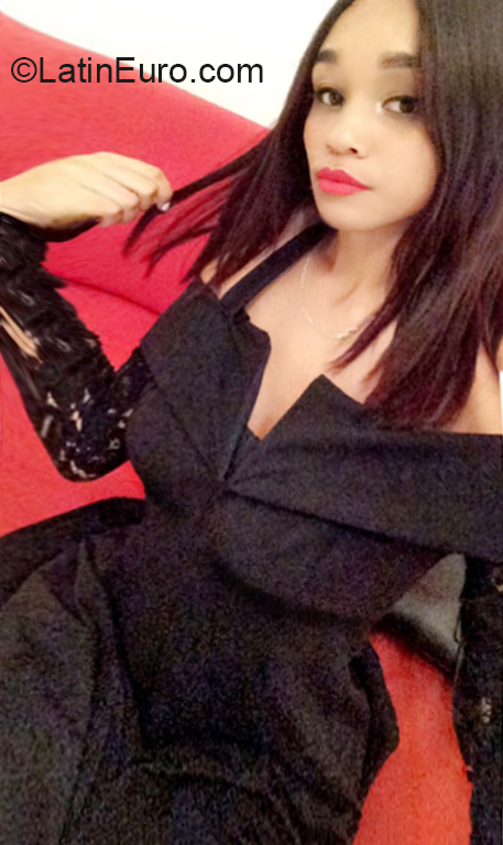 Date this tall Dominican Republic girl Stephanie from La Vega DO36567