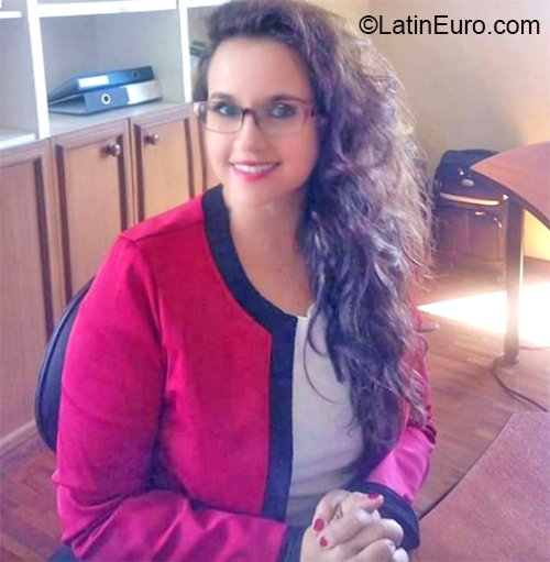 Date this hot Ecuador girl Estefany from Quito EC386