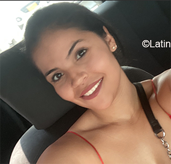 Date this voluptuous Colombia girl Jennifer from Cali CO26332