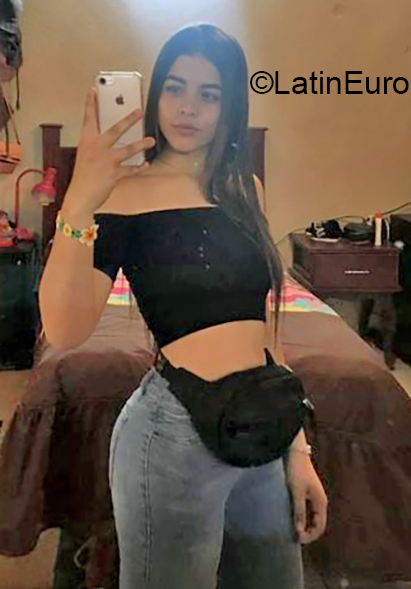 Date this good-looking Argentina girl Julieta from Cordoba AR269