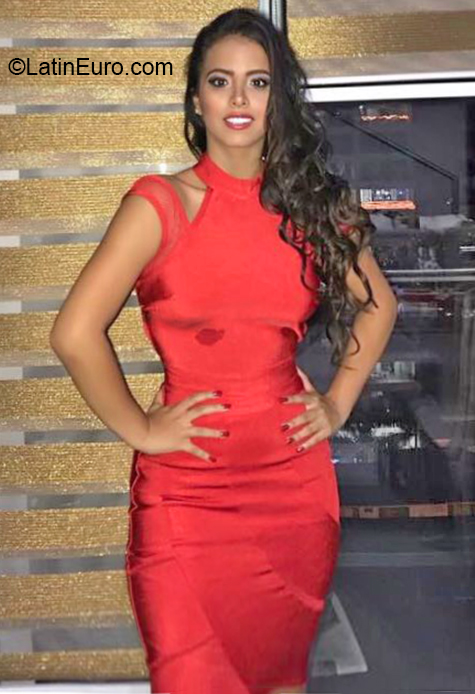 Date this funny Colombia girl Tati from Medellin CO26343