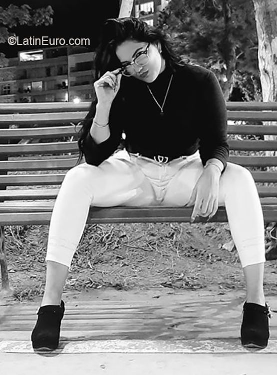 Date this athletic Peru girl Kemberli from Lima PE1463