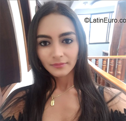 Date this athletic Colombia girl L. from Popayan CO26362