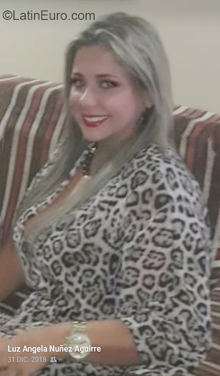 Date this gorgeous Colombia girl Luz from Palmira CO26454