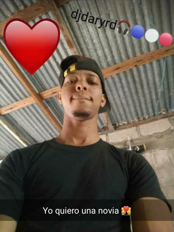 Date this delightful Dominican Republic man Dary from Santiago DO36933