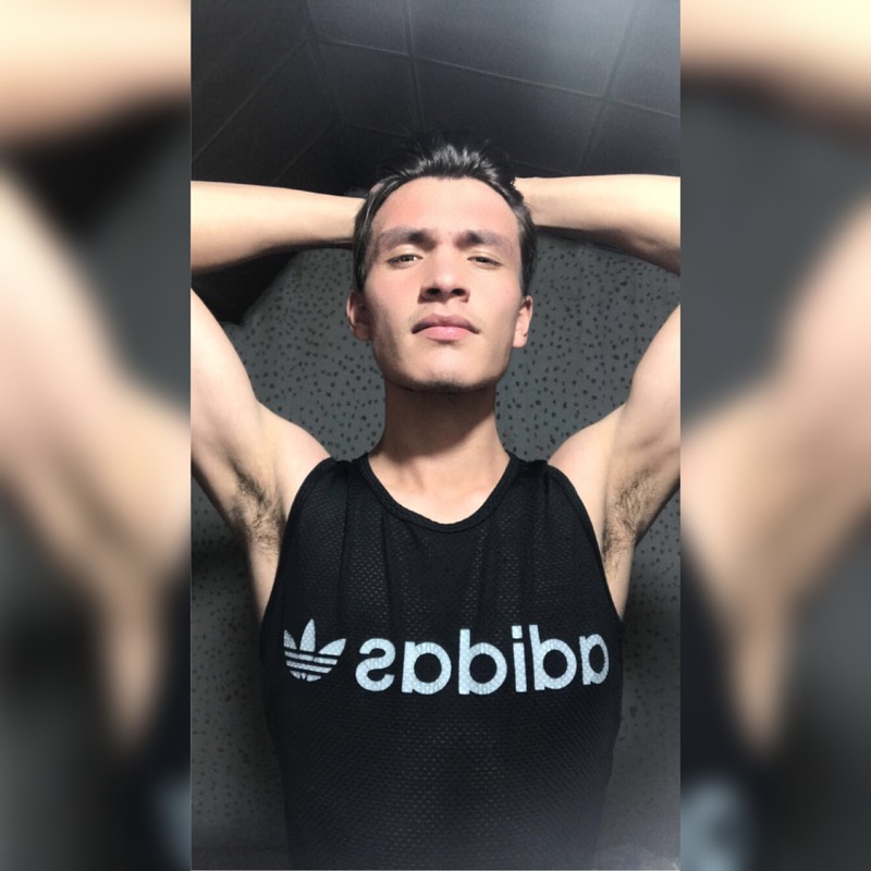 Date this hard body Colombia man Daniel from Bogota CO26585