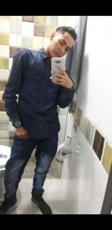 Date this gorgeous Colombia man Andres rivera from Medellin CO26588