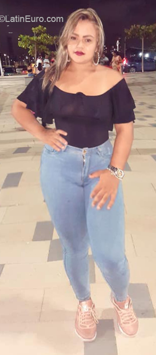 Date this sultry Colombia girl Vane from Barranquilla CO26621