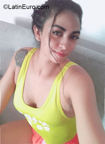 Date this stunning Colombia girl Yiseth from Barranquilla CO26623