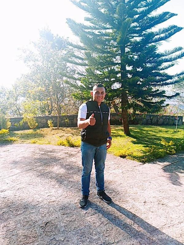 Date this georgeous Honduras man Raul carmona from Tegucigalpa HN2762