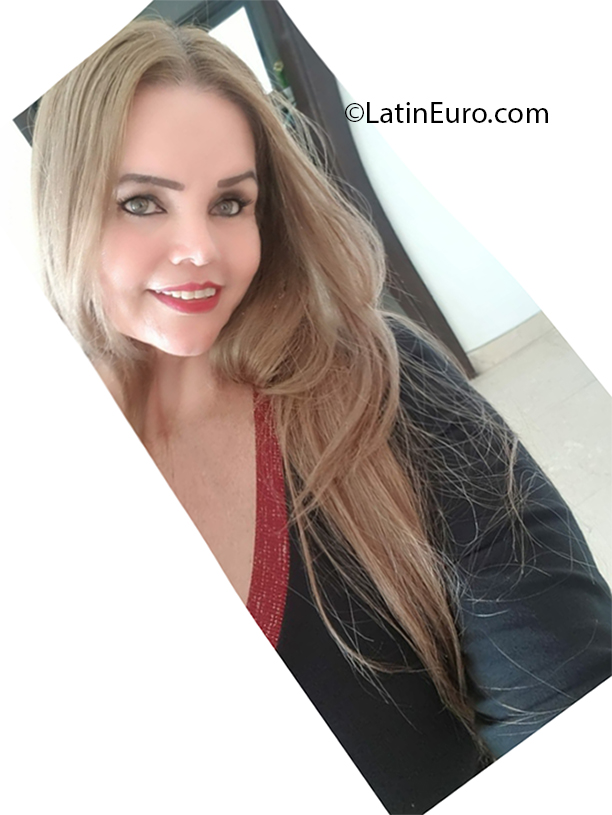 Date this exotic Colombia girl Martha from Cartagena CO26950