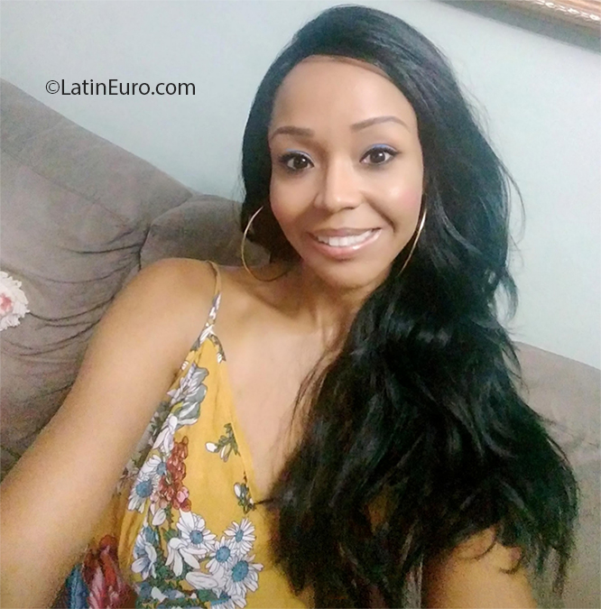 Date this passionate Brazil girl Jaqueline from Rio De Janeiro BR12427