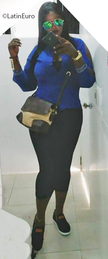 Date this passionate Dominican Republic girl Violet from Higuey DO37673